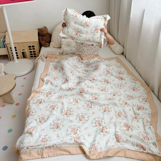 Couette en fibre de bambou motif écureuil pour bébés et tout-petits