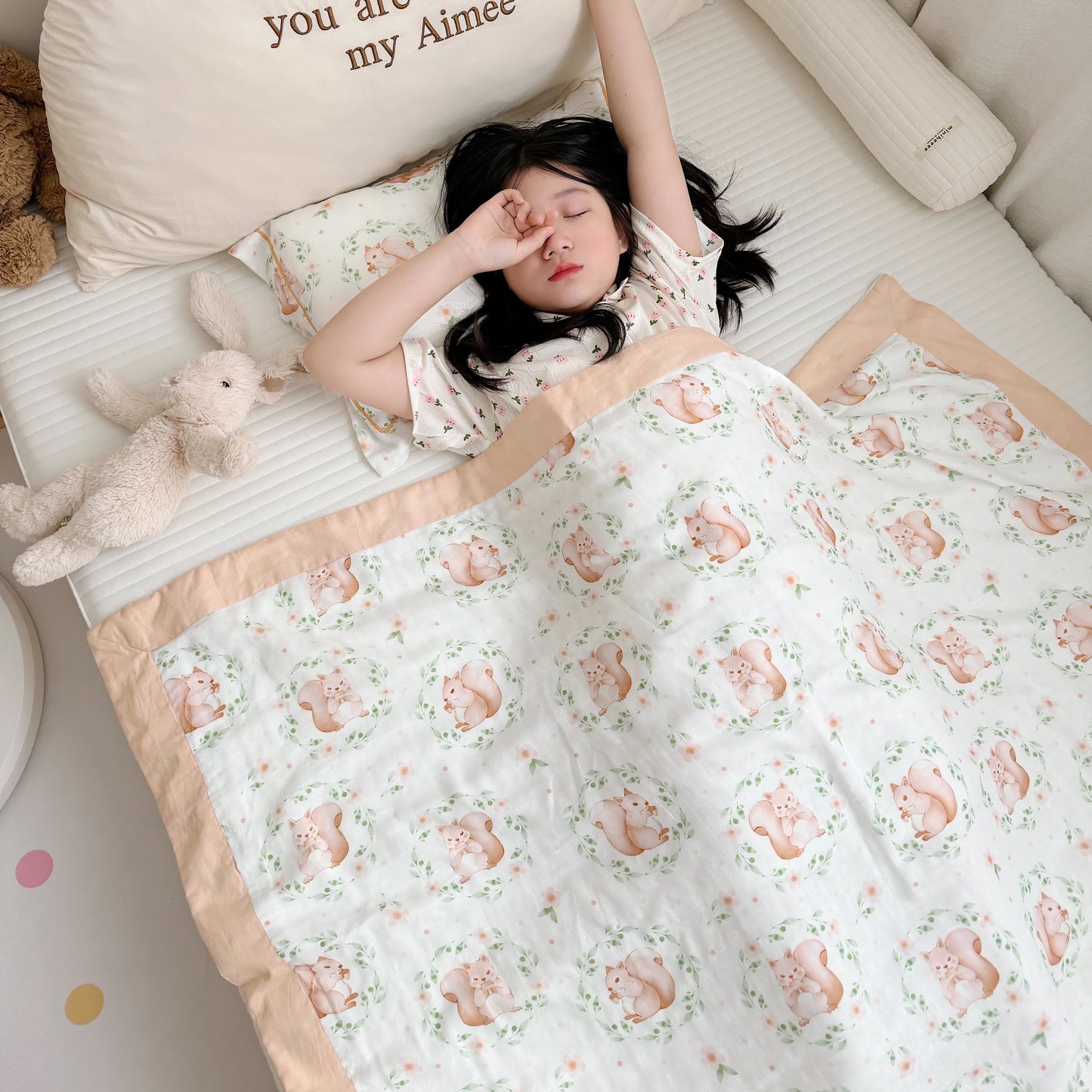 Couette en fibre de bambou motif écureuil pour bébés et tout-petits