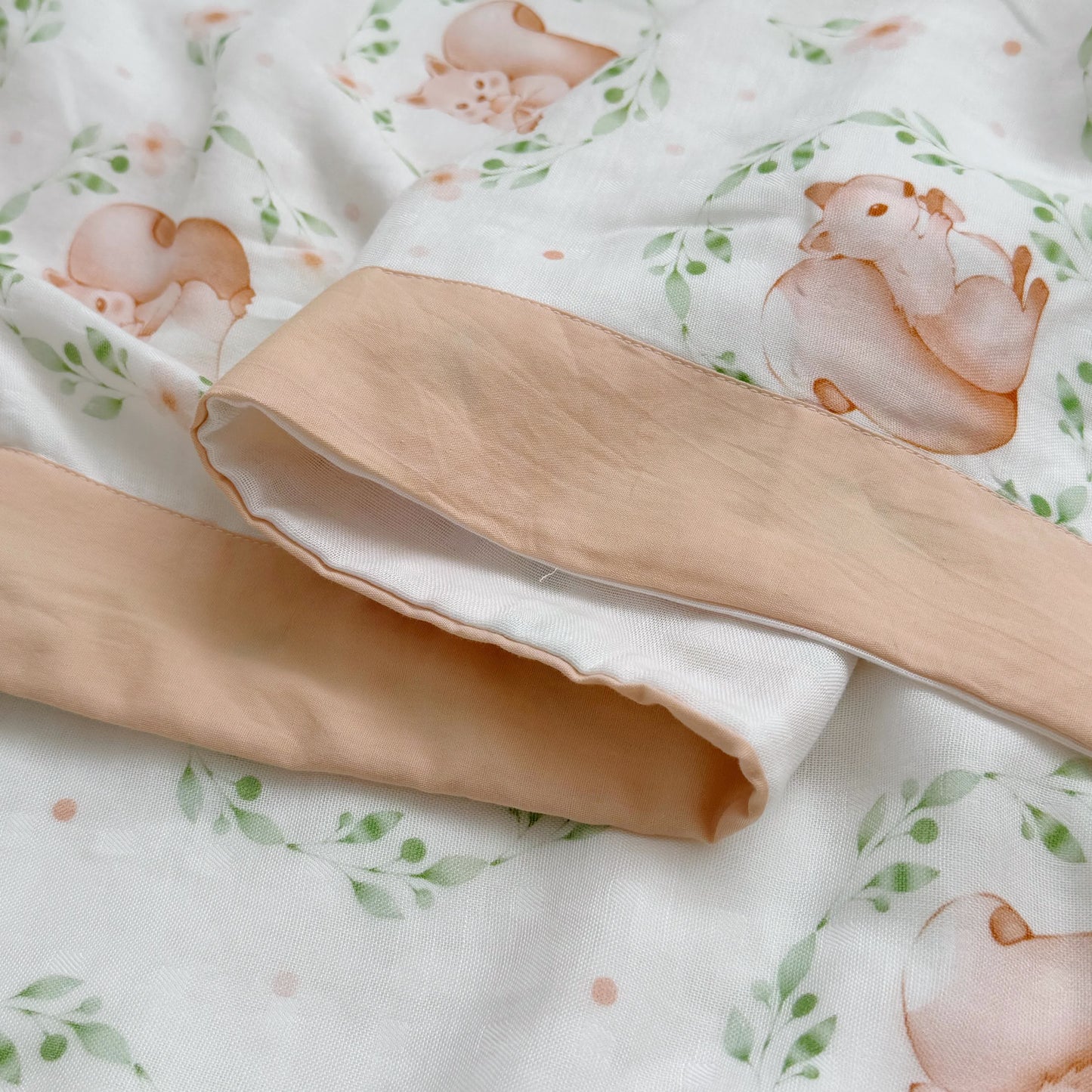 Couette en fibre de bambou motif écureuil pour bébés et tout-petits