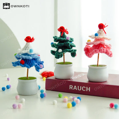 Décorations de sapin de Noël tissées à la main dans un pot
