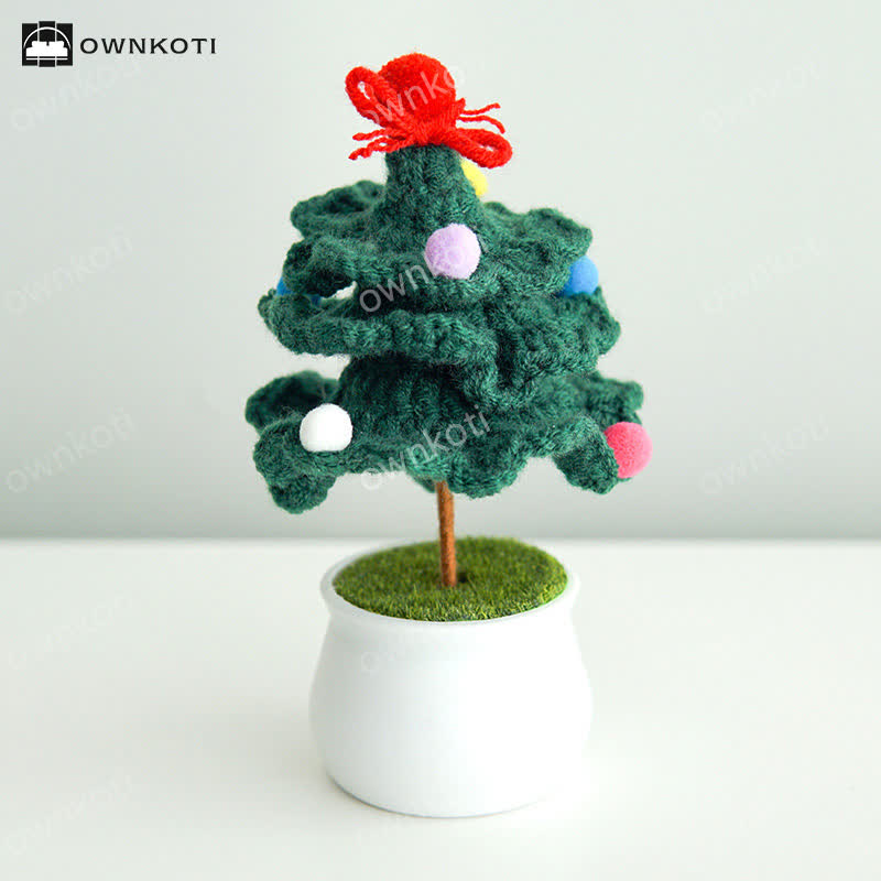 Décorations de sapin de Noël tissées à la main dans un pot