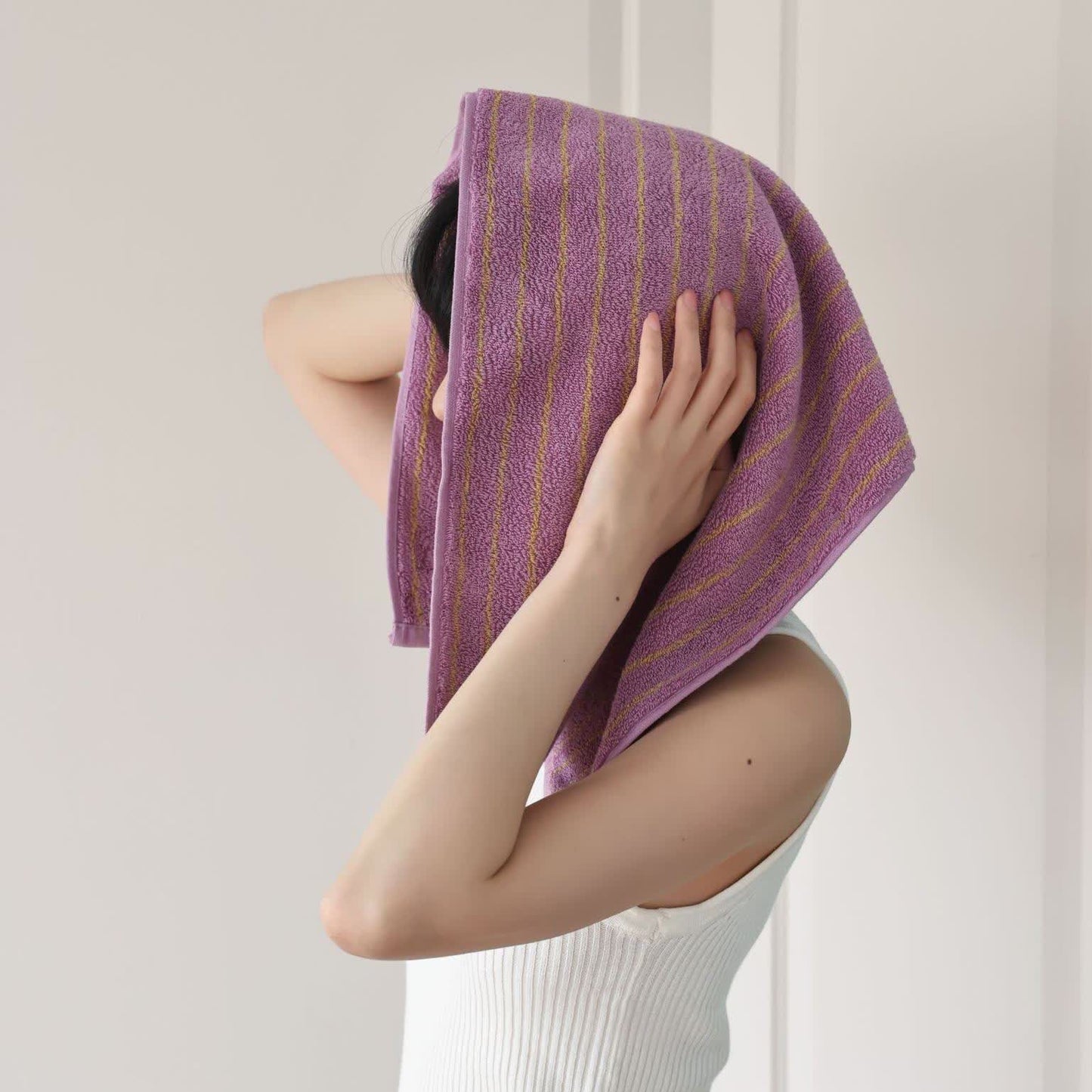 Serviette en coton peigné, rayée, absorbante