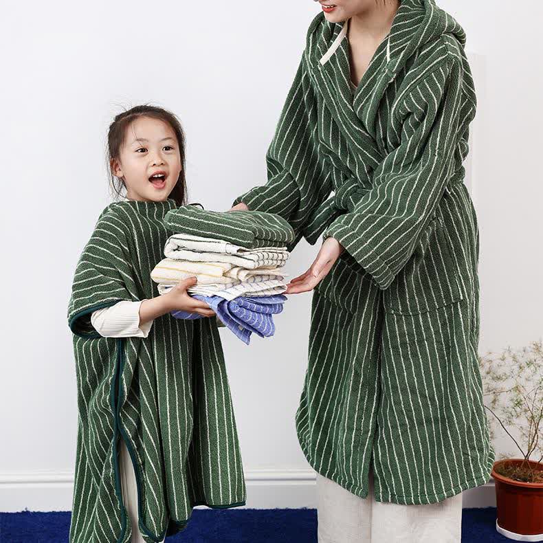 Peignoir cape rayé en pur coton avec capuche
