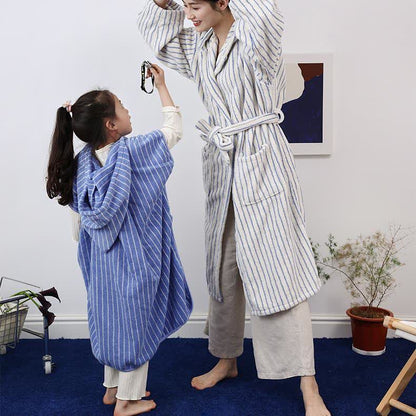 Peignoir cape rayé en pur coton avec capuche