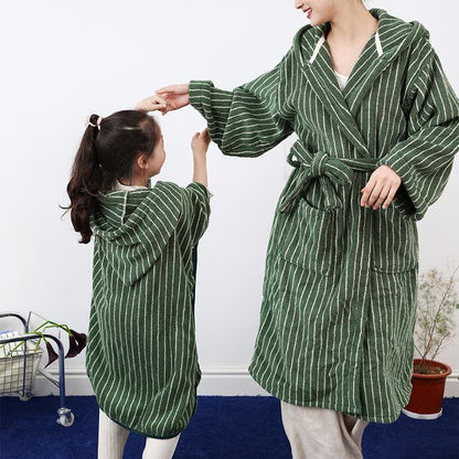 Peignoir cape rayé en pur coton avec capuche