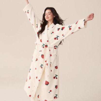 Peignoir long d'hiver en polaire à motif fraise et cerise