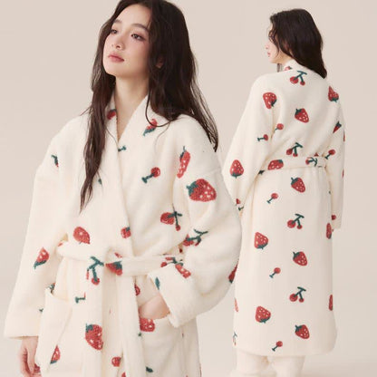Peignoir long d'hiver en polaire à motif fraise et cerise