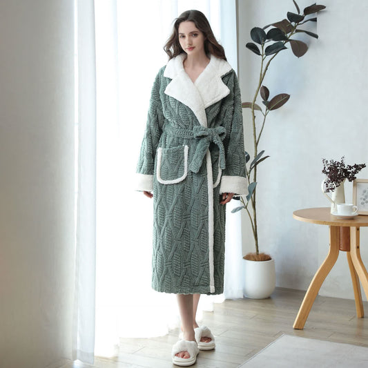 Peignoir en polaire jacquard avec col à revers