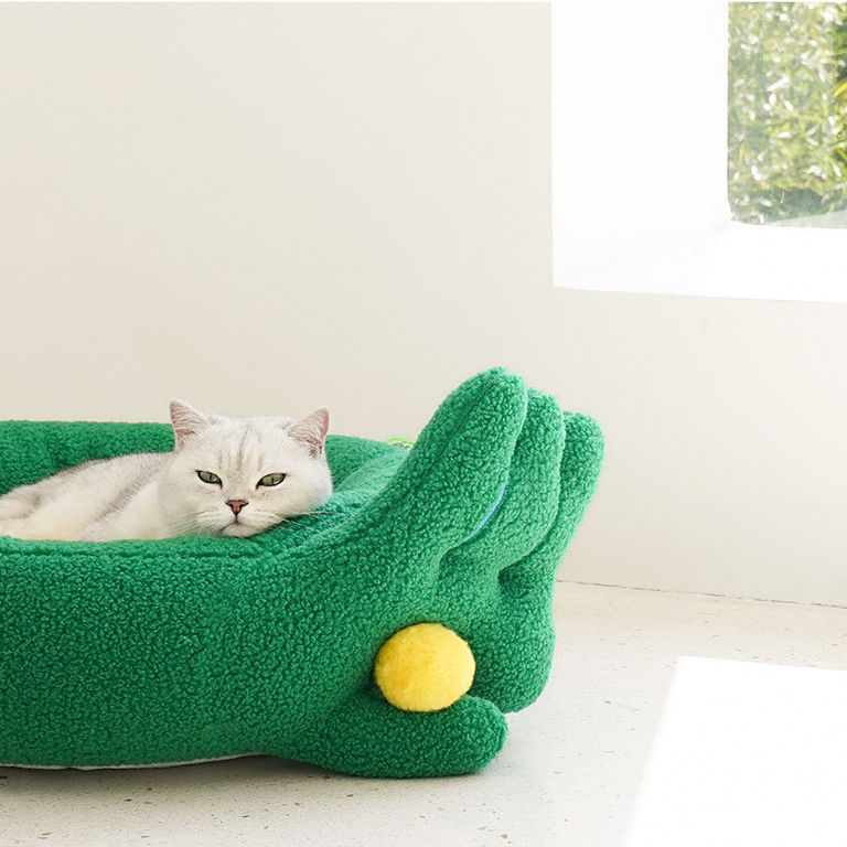 Geste du doigt – Lit chaud pour chat en hiver
