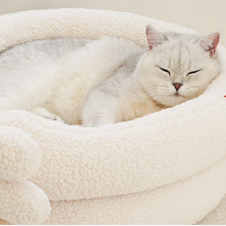 Geste du doigt – Lit chaud pour chat en hiver