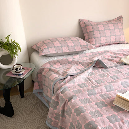 Couette en gaze de coton à trois couches avec des fleurs vibrantes