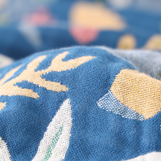 Couette légère en gaze de coton avec motif forêt de dinosaures
