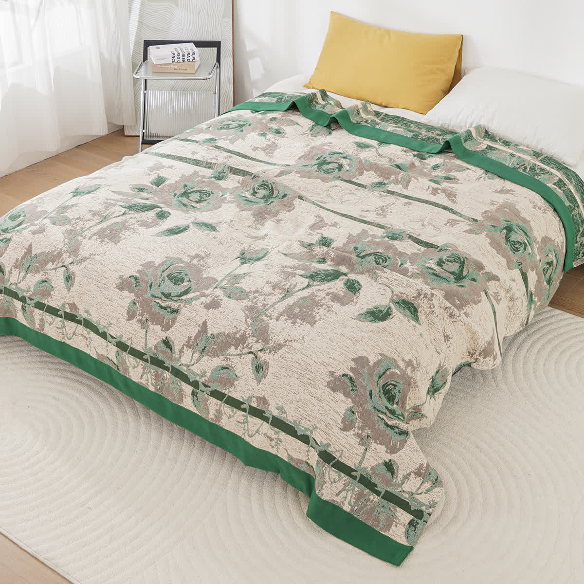 Couverture douillette en gaze de coton à motif de roses