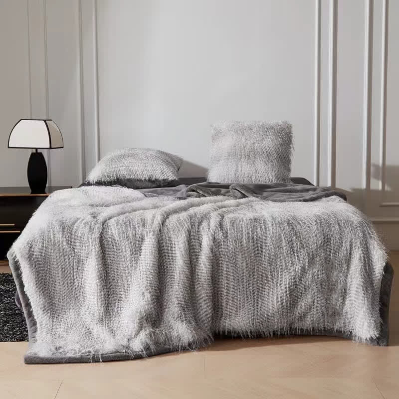 Couverture luxueuse en plumes d'autruche dégradées - Gris clair - 200cm x 230cm - image 3