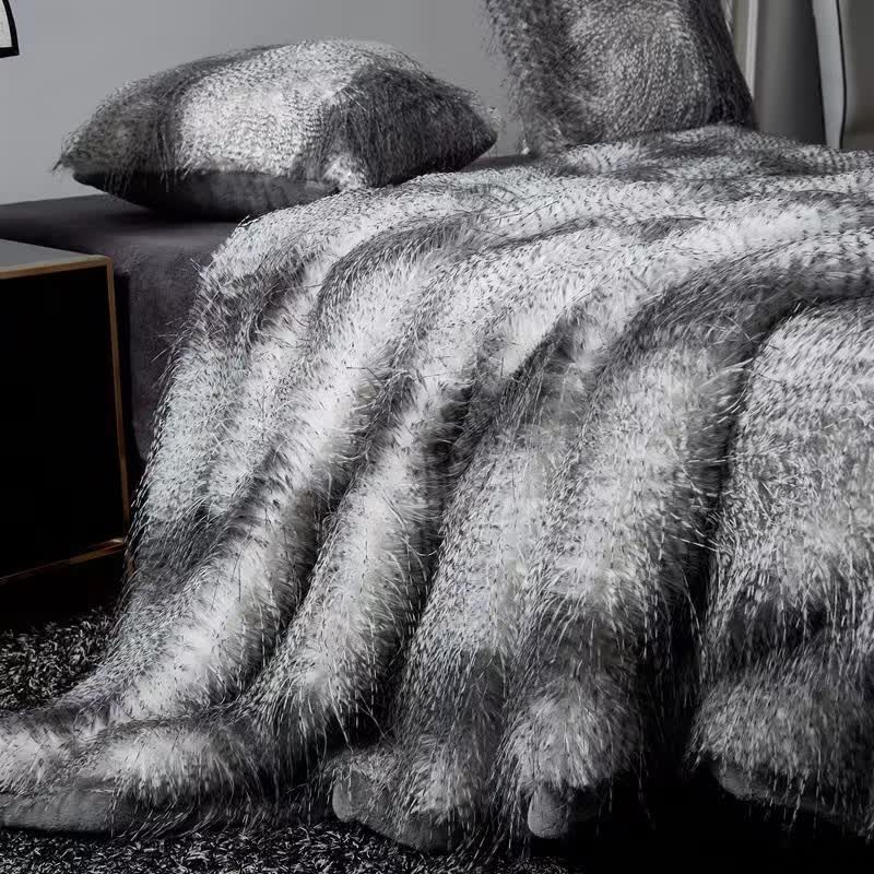 Couverture luxueuse en plumes d'autruche dégradées - image 1