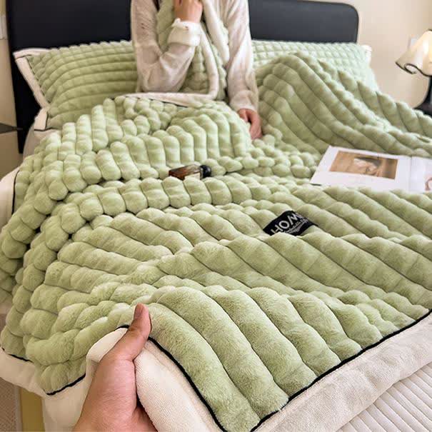 Couverture polaire douce avec texture à carreaux - image 18