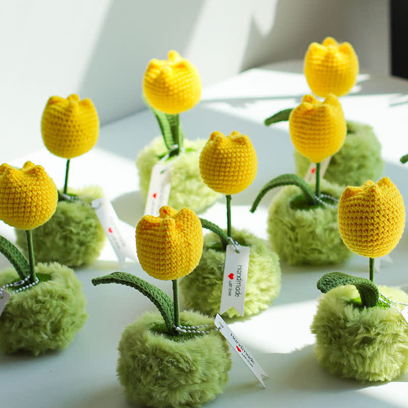 Décoration de table en tulipe tissée à la main dans un pot