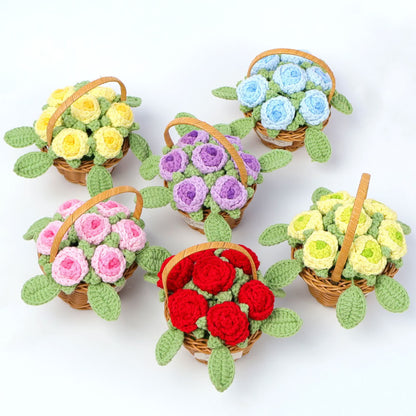 Ornement de panier de fleurs de roses tressées