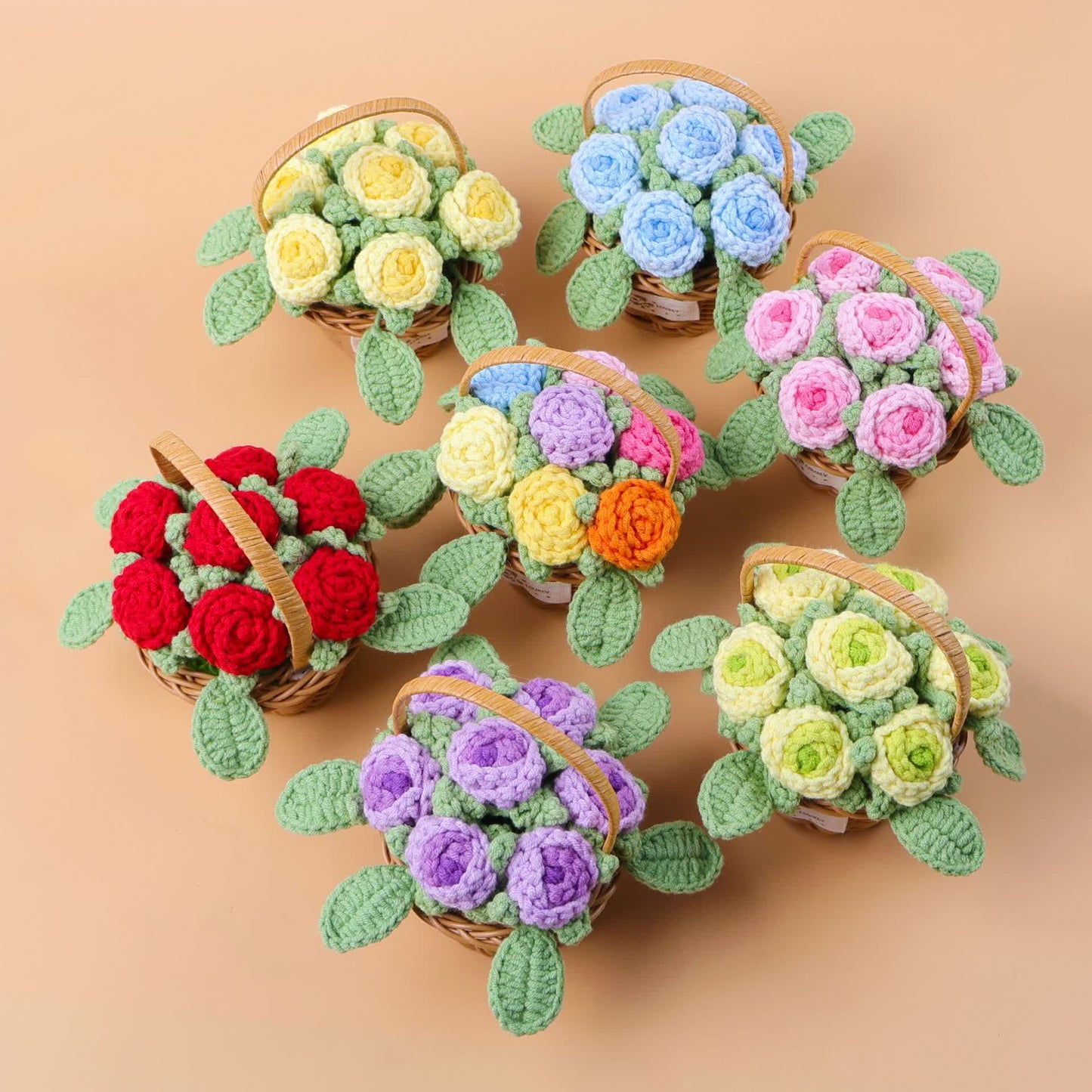 Ornement de panier de fleurs de roses tressées