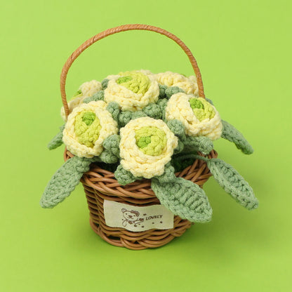 Ornement de panier de fleurs de roses tressées