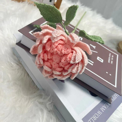 Ornement de bouquet de dahlias tissé à la main