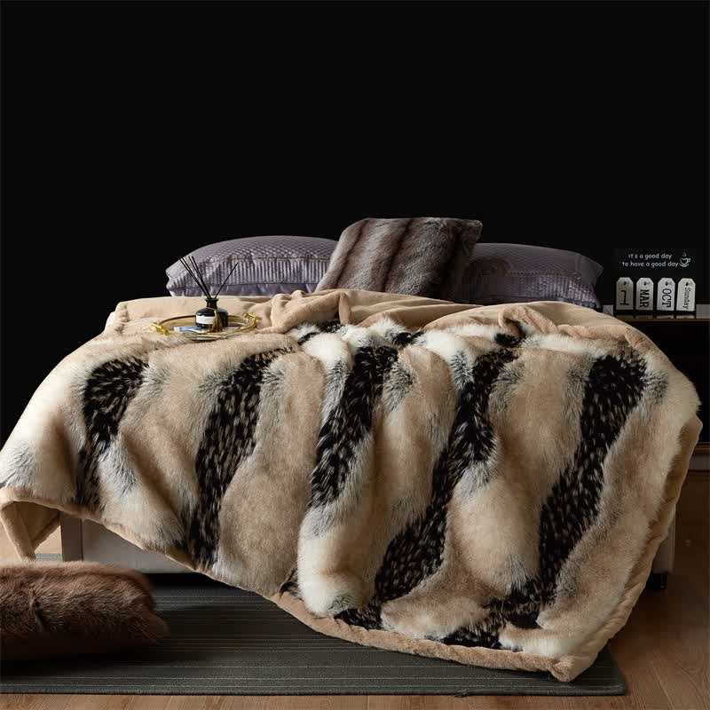 Couverture luxueuse en fausse fourrure pour l'hiver