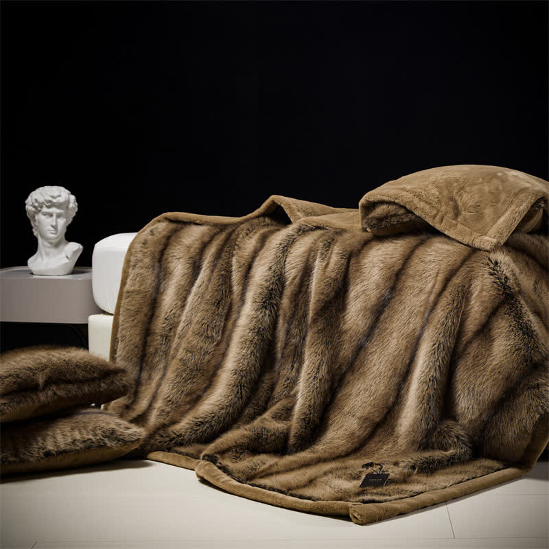 Couverture d'hiver double couche en fausse fourrure