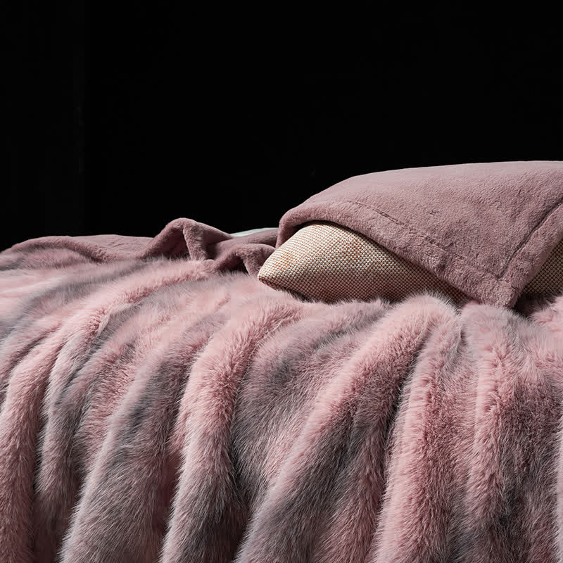 Couverture chaude avec dégradé de couleurs en fausse fourrure
