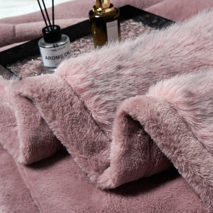 Couverture chaude avec dégradé de couleurs en fausse fourrure