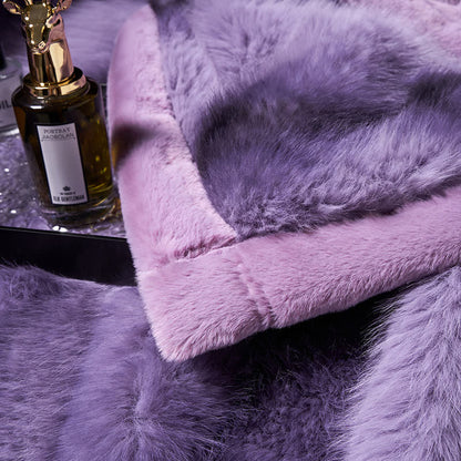Couverture chaude avec dégradé de couleurs en fausse fourrure