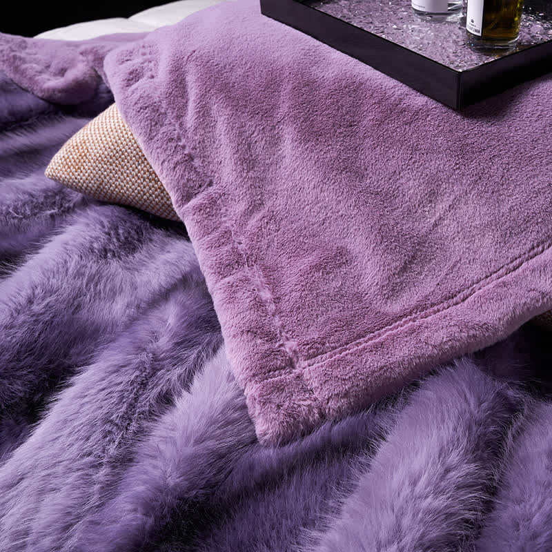 Couverture chaude avec dégradé de couleurs en fausse fourrure