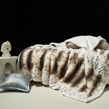 Couverture luxueuse en fausse fourrure à imprimé léopard