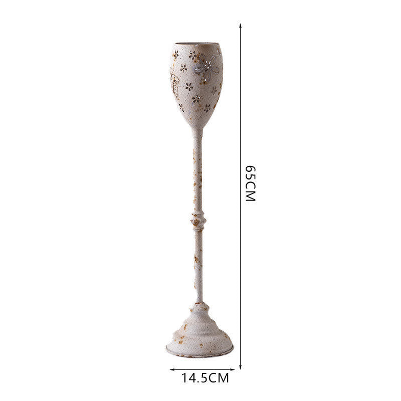 Ornements de chandeliers pour le balcon dans la cour