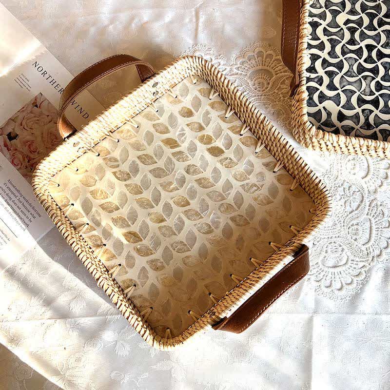 Panier de rangement en rotin tressé de style ferme