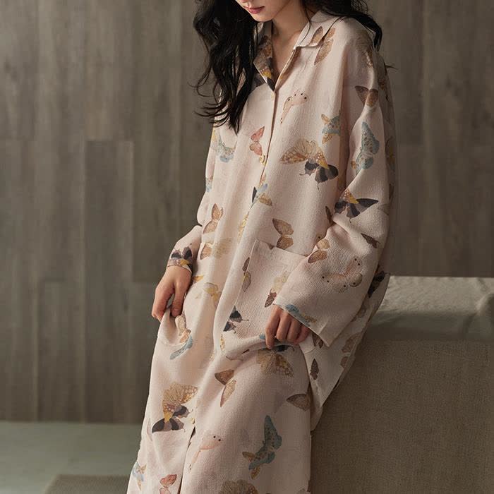 Chemise de nuit longue en gaze de coton à motif papillon