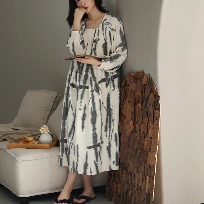 Chemise de nuit simple en coton avec coussinets de poitrine