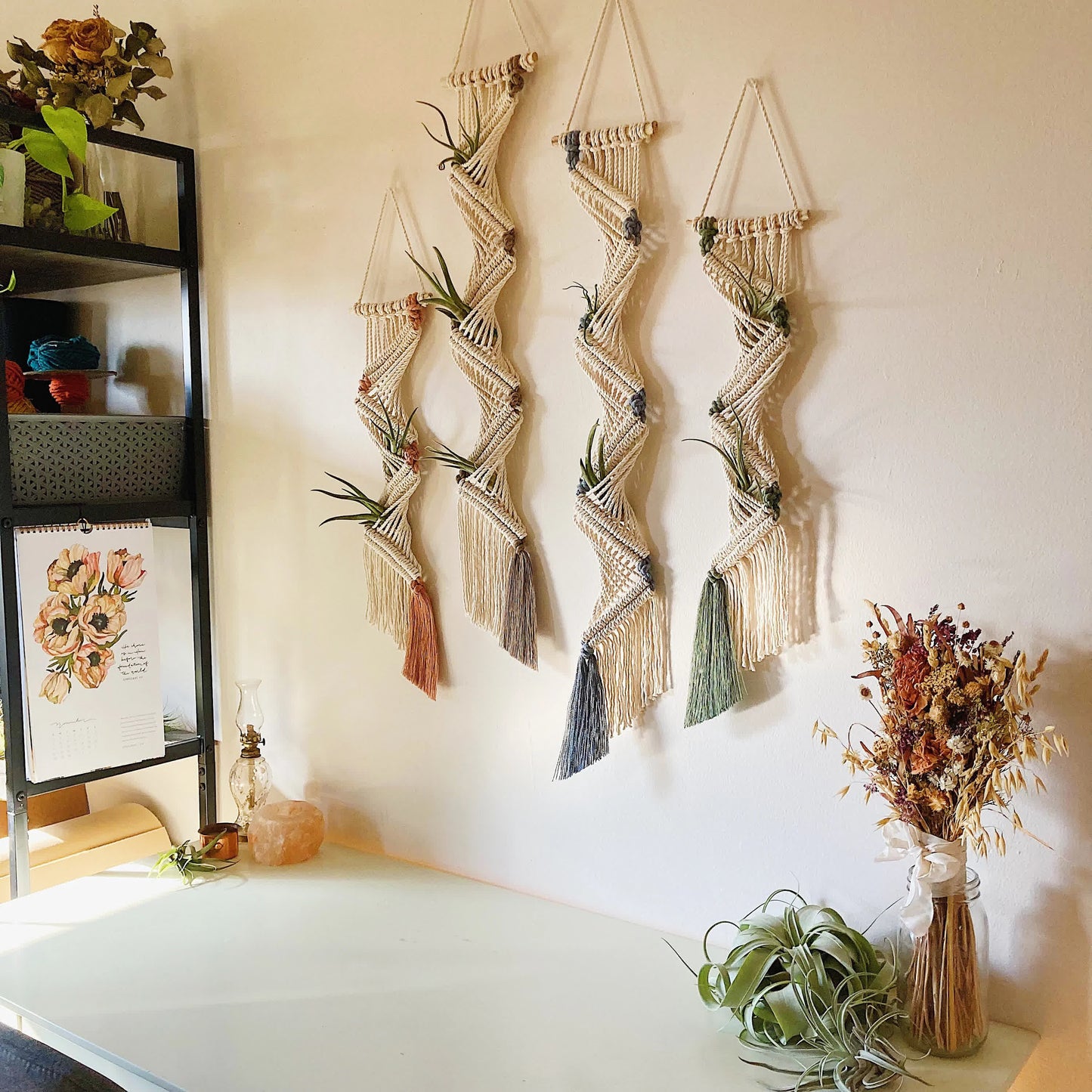 Tapisserie bohème tissée à la main avec porte-plante