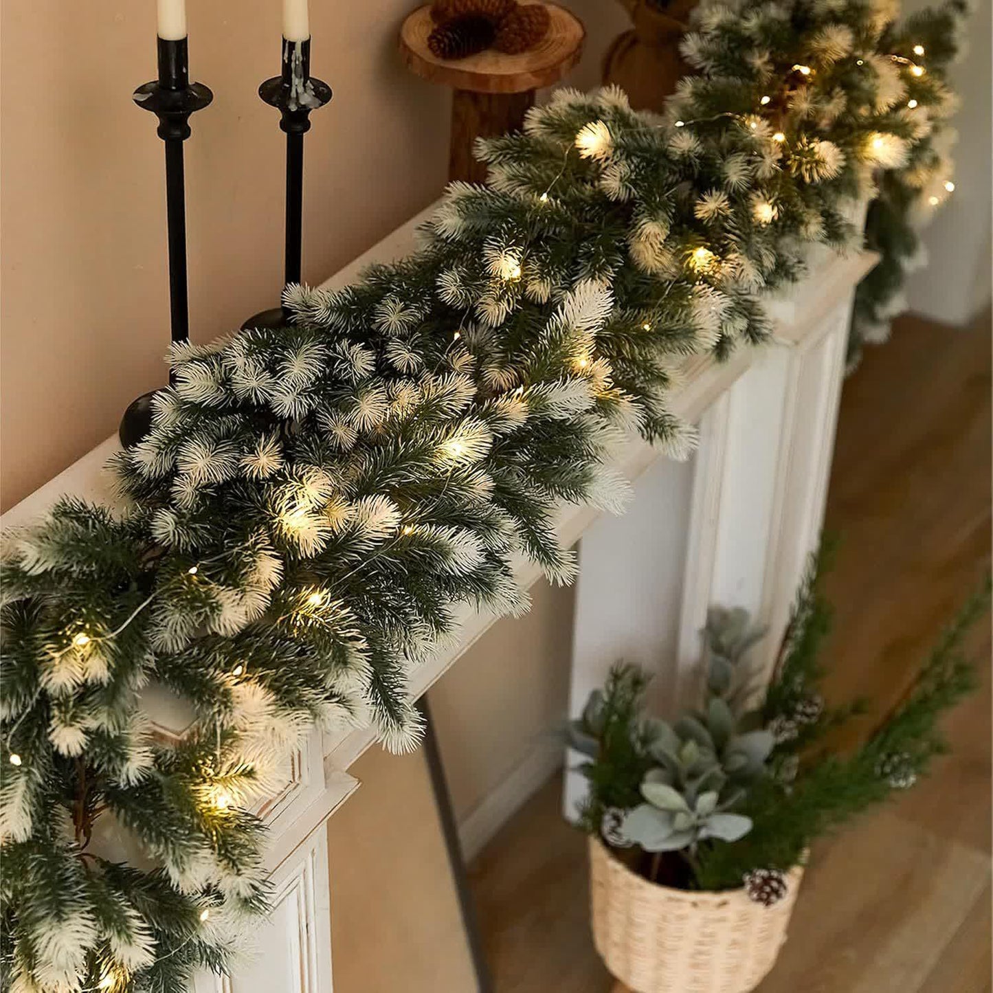 Guirlande de Noël avec aiguilles de pin et dégradé de couleurs