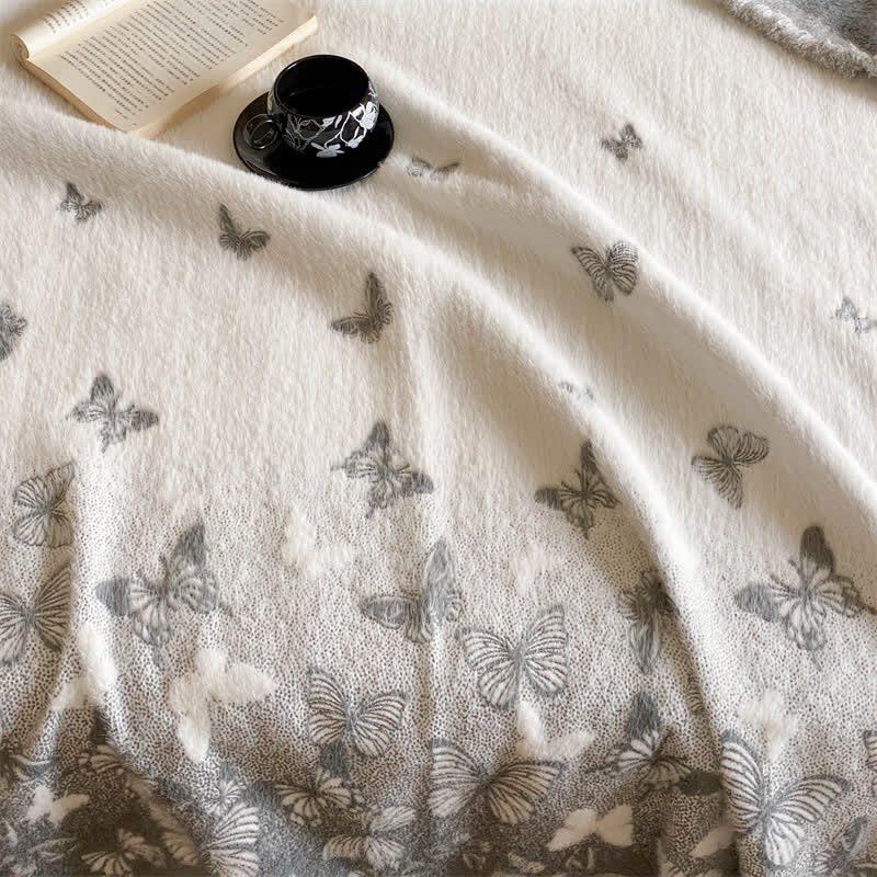 Couverture en fausse fourrure douce avec des papillons