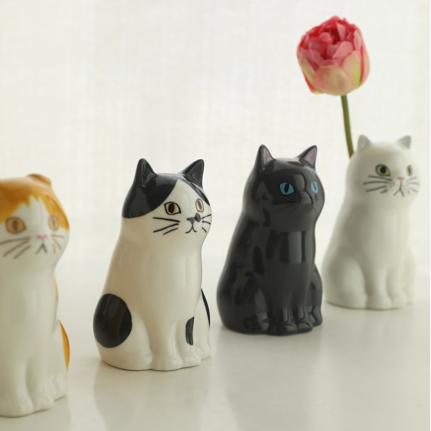 Vase porte-crayon en céramique peint à la main en forme de chat
