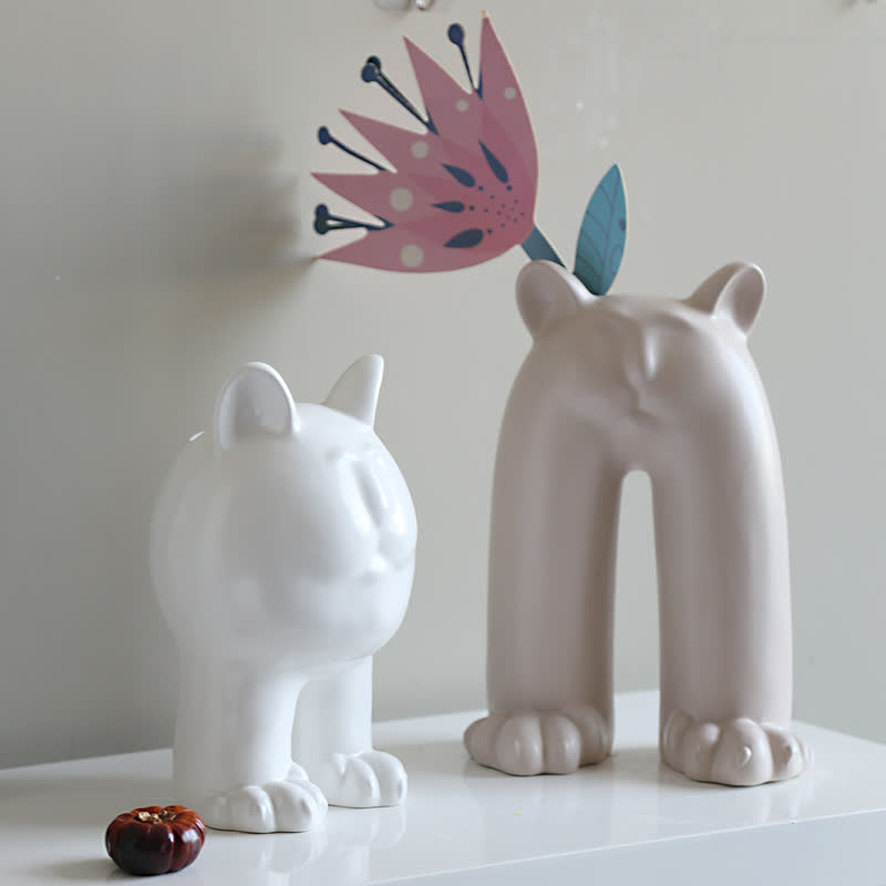 Vase en céramique de couleur crème avec motif de chat