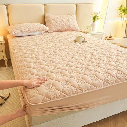 Drap-housse matelassé uni à motif floral