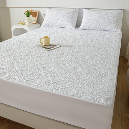 Drap-housse imperméable, uni et matelassé