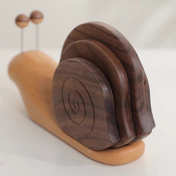 Dessous de verre créatif en forme d'escargot en bois massif