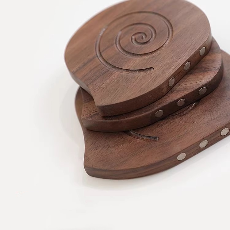 Dessous de verre créatif en forme d'escargot en bois massif
