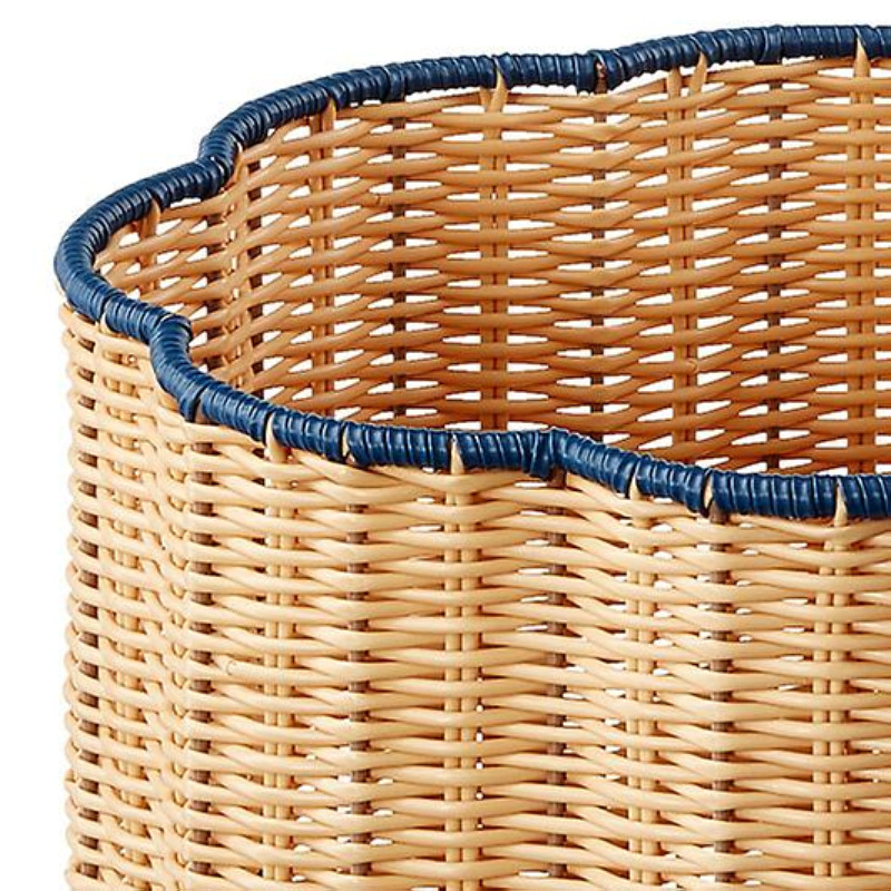 Panier de rangement en rotin simple fait à la main