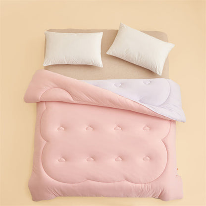 Couette chaude et moelleuse au style simple