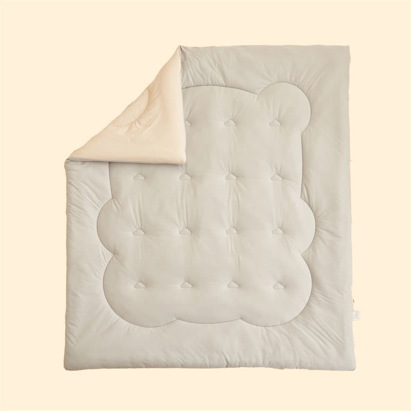 Couette chaude et moelleuse au style simple