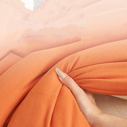 Couette chaude et moelleuse au style simple