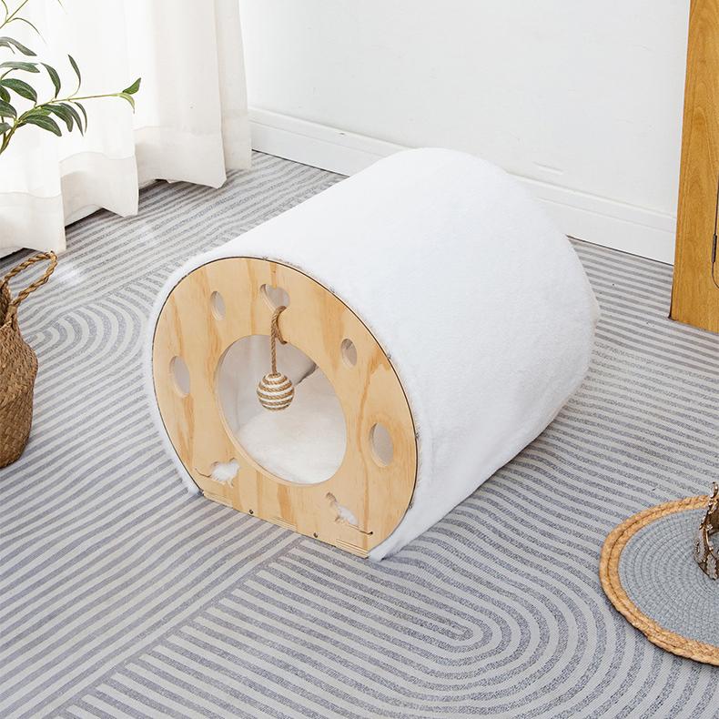 Maison pour chat en bois en forme de capsule spatiale
